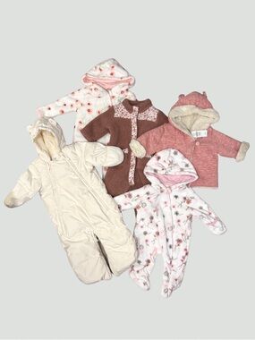 Baby Girl Lot 0-3 Month Gap Laura Ashley Nicole Miller NEW Snowsuit Bodysuit